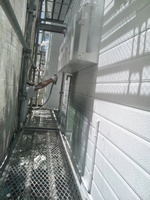 外壁吹き付け塗装(下塗り)①